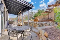 Secluded Oasis: Pickleball, Jacuzzi, Pool, & Views