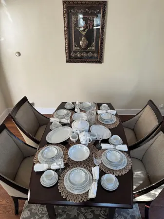 Cozy 3-bedroom house in family-oriented Melrose Park.