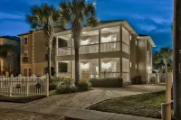 Christmas Available! Gorgeous 6 Bed,  Pool, Beach Service & 6 Seat Golf Cart!