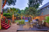 Austin Oasis Near UT and Downtown Hotels in Central Austin