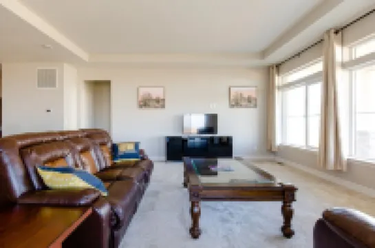 √3 BDR Ranch Home√For Families√Backyard√Parking√Quiet