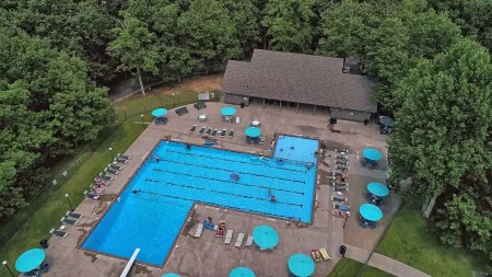 "The Twisted Branch" lodge at Bent Tree