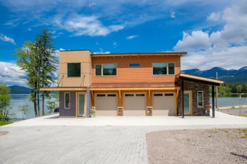 Whitefish Lakefront 3 BR Penthouse, 5 min from downtown, view of Big Mountain