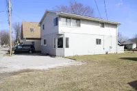 Lake St.Clair Canal Home w/Pontoon/Jet Ski'SPerfect for Families/Fishermen