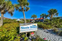 4th Floor Crescent Beach Condo Offering Full Unobstructed Gulf Views. Hotels in Siesta Key