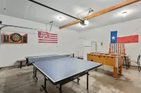 Spirit of Aggieland-💥Voted# 1 Game Day House on Expedia💥Huge Yard-Games-Modern