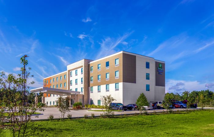 Holiday Inn Express & Suites Jacksonville - Macclenny I-10 by IHG