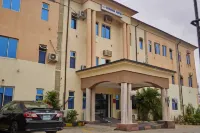 Coronia Hotel