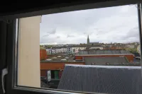 14 Chamberlain Street, Derry: Epic Location