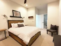 Escape to a Coastal Retreat: Modern 5-Star Beachfront Home w/ 360 Ocean Views! - Wifi