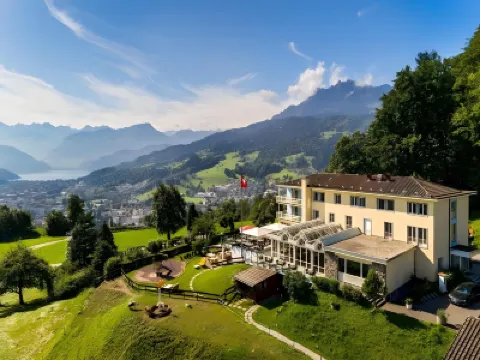 Hotel Sonnenberg Hotels near Littau