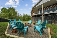 3 Bed Family Getaway- Hot Tub-Fire Pit-Pool Table No Pet Fees