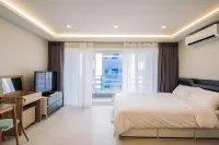 Unicorn Pension Các khách sạn gần Yongmeori Coast