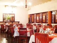 Hotel Tower House Suites - sarapan