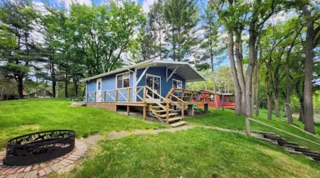 Serene Home Near Dells Hotspots