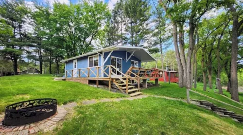 Serene Home Near Dells Hotspots Hotels in Dell Prairie