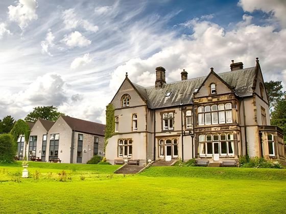 YHA Castleton Losehill Hall