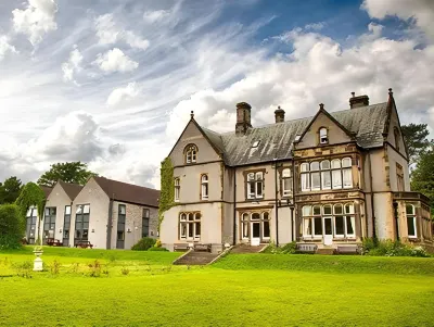 YHA Castleton Losehill Hall Hotels in Derwent