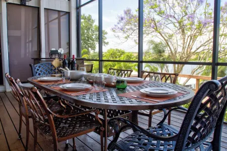 Lakefront Home, 2 King Beds, Kayak, Large Kitchen