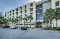Clearwater Beach Condo 3 BR fits 6-8 ppl