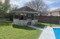 Cheerful 4-bedroom with pool, Gazebo, Nature Lovers, SPACE-X, SPI, City Center