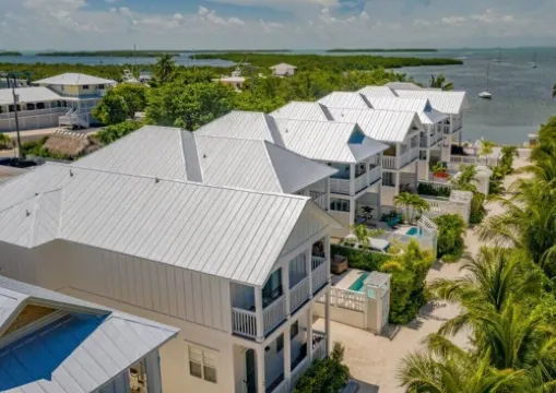 Villa with private plunge pool, boat dock, & amazing sunsets in Islamorada Fl