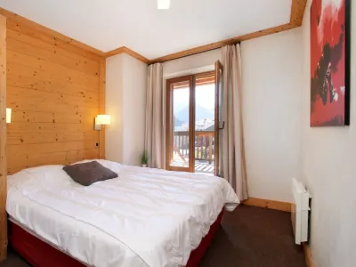 Cortina Hotels near Chalet Deux Alpes