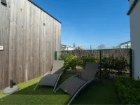 New Dahlia 13 Hotels near Royal Ostend Golf Club