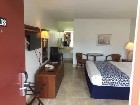 科圖拉門斯特套房酒店