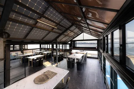 Benikea the Bliss Hotel Отели рядом с достопримечательностью «Incheon Coastal Passenger Terminal»