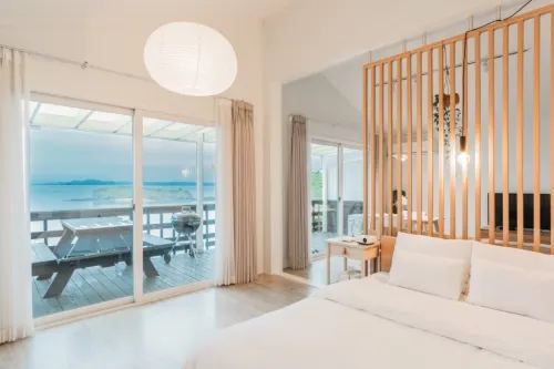 Taean Stay Monday Pension