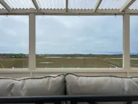 Serene river view & beach walk, near Monterey Aquarium, Laguna Seca, Santa Cruz Hotels in Moss Landing