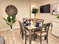 M2-Bungalow Home Quiet & safe 3bedroom 2 bath Foot of the mountain Kingbed!