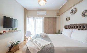 Stylish City Apartment by CloudKeys