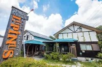 Lupinus Kawaguchiko Hotel a 