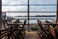 Isbolaget Hotell & Resturang Hotels near Brännö trädet