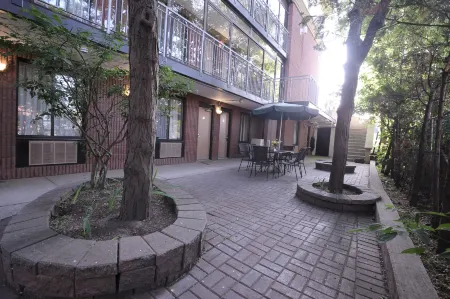 蒙特卡洛多倫多西套房酒店