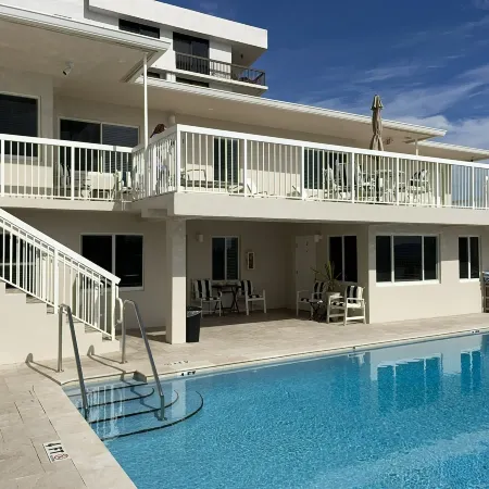 Le Cabanon Motel