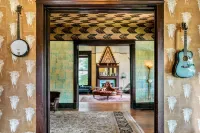Urban Cowboy Hotels in Nashville