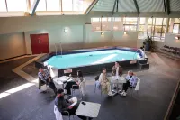 Ascot Park Hotel - Pools