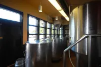 Spinnakers Brewpub & Guesthouses - Hot Tub