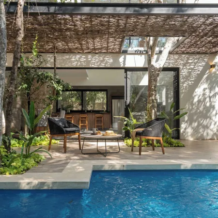 Twelve O’Clock Luxury Villas
