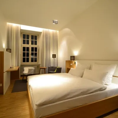 Bildungs- Und Tagungshaus Liborianum Hotels near Marienplatz Paderborn
