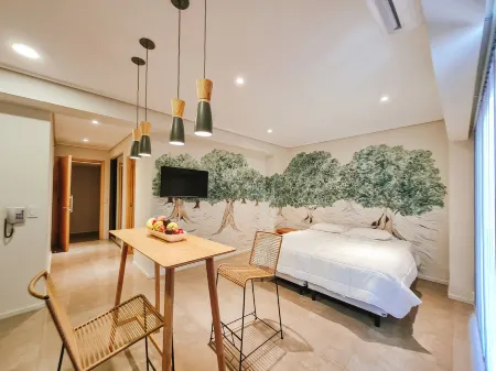 Le Montreal Apartments