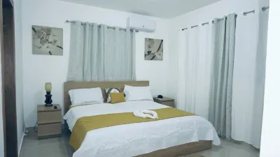 Confidence Luxurious Apartment Hotels near سانتياجو