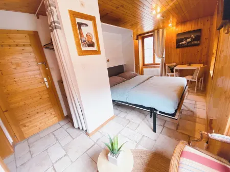Studio Cosy au Centre du Village Отели в г. Эволен