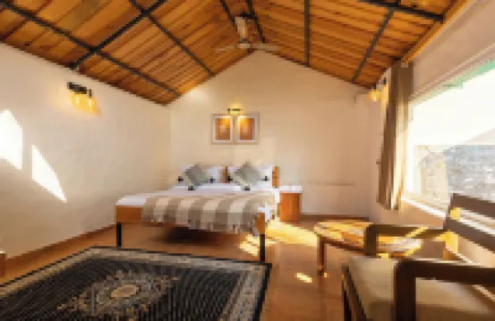 Maati Resort by the Lake Hill