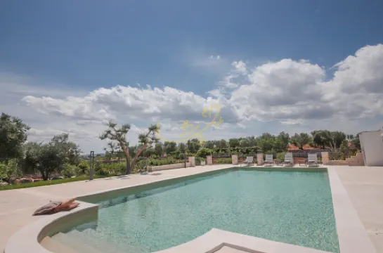 TD Trulli Benedetta w Pool in Peaceful Nature