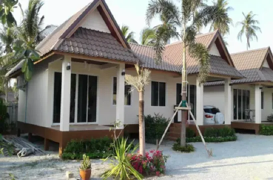 Sai Kaew House Отели рядом с достопримечательностью «Май Кхао»