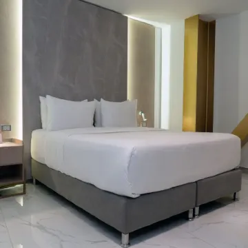 Delamar Hotel Hotels near Spratt Bight